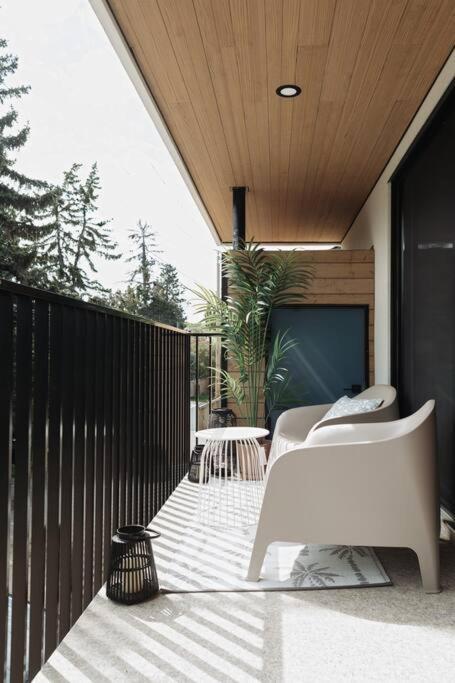 Casa Bramble Luxury 2Bed Suite Near Uofa Hospital Edmonton Exterior photo